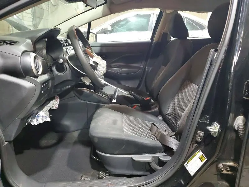 2021 NISSAN VERSA S  