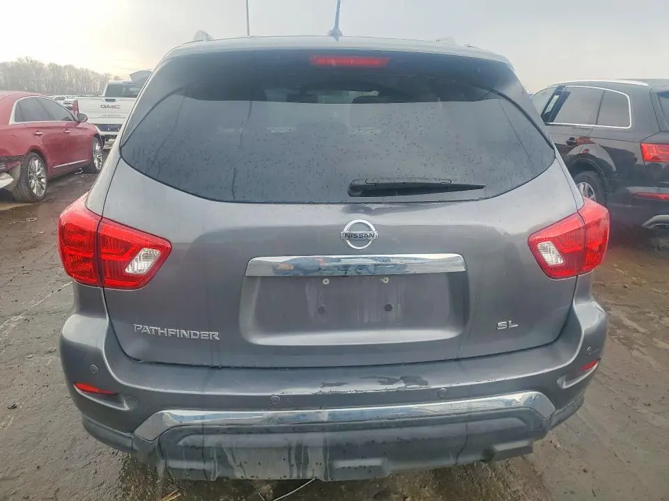 2018 NISSAN PATHFINDER SL  