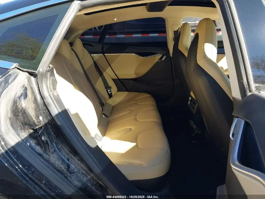 2014 TESLA MODEL S P85