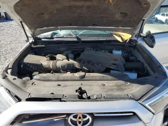 2023 TOYOTA 4RUNNER SE  