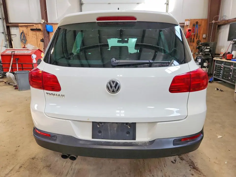 2014 VOLKSWAGEN TIGUAN S  