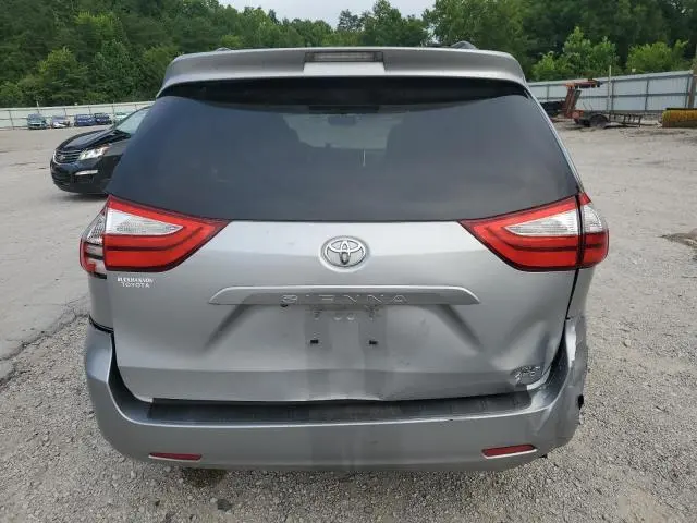 2015 TOYOTA SIENNA XLE  