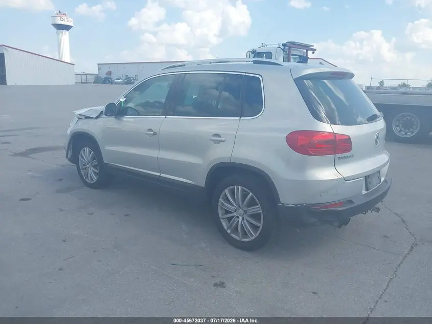2013 VOLKSWAGEN TIGUAN SE