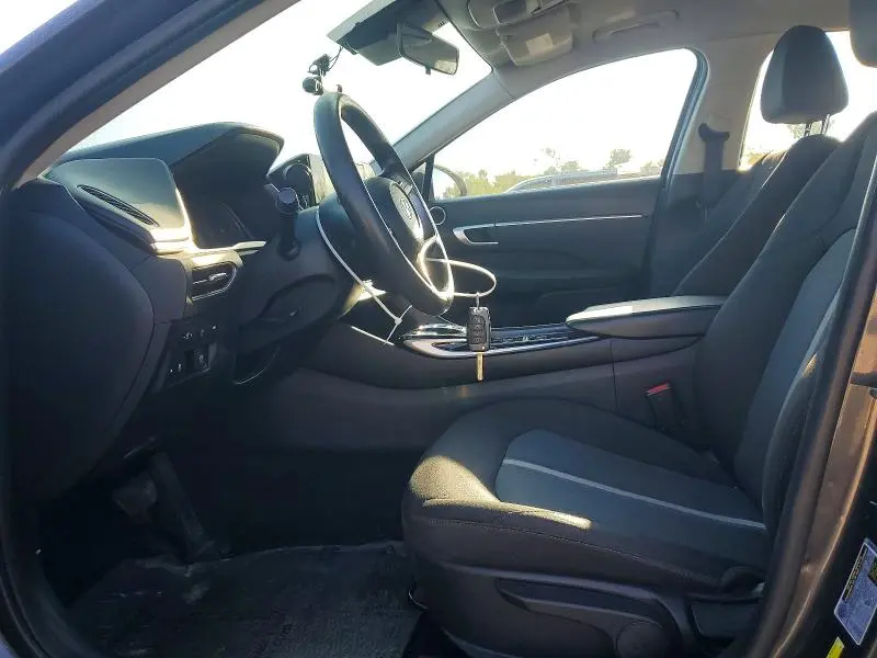 2021 HYUNDAI SONATA SE  