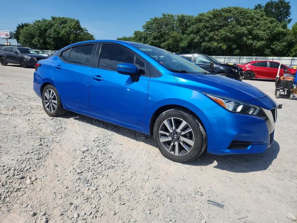 2020 NISSAN VERSA SV  