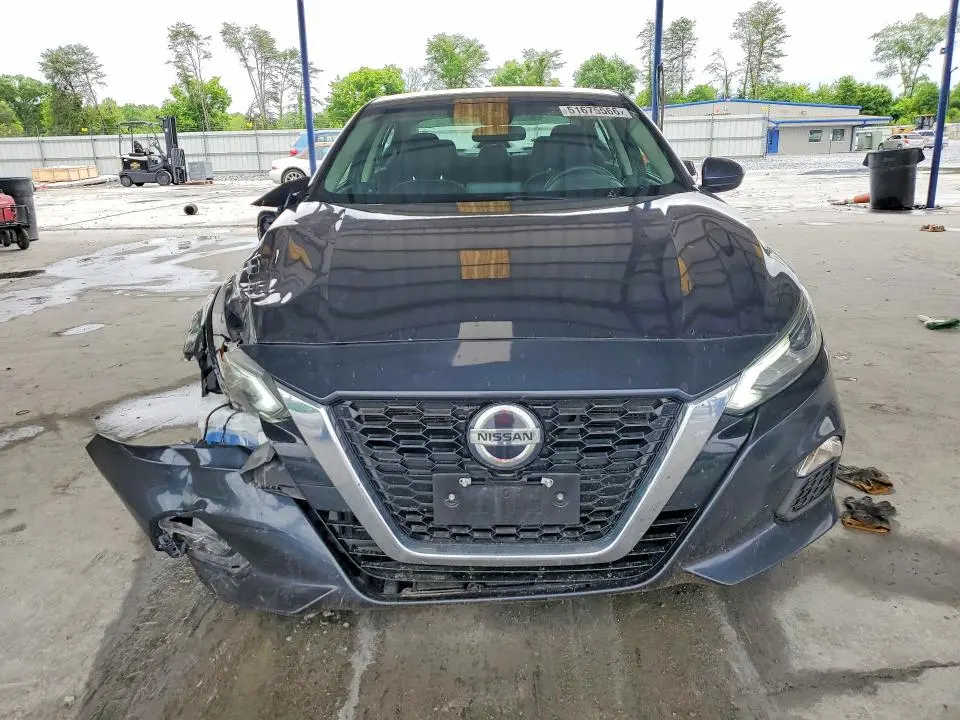 2021 NISSAN ALTIMA SV  