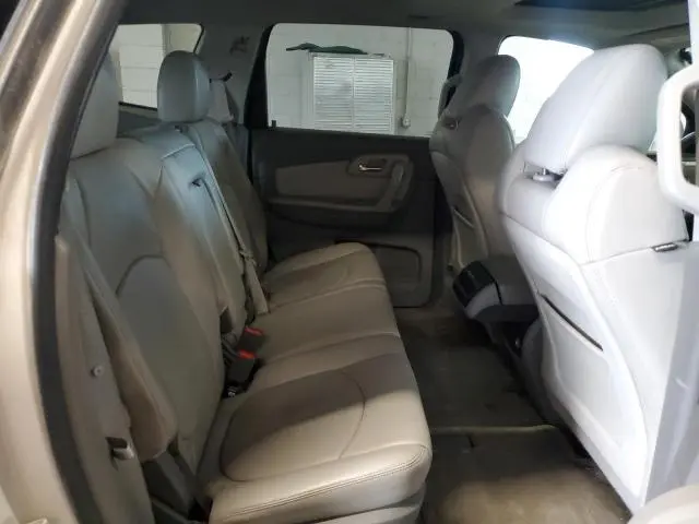 2011 CHEVROLET TRAVERSE LT  