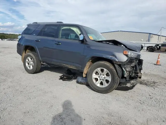 2023 TOYOTA 4RUNNER SE  