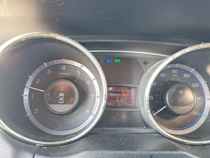 2011 HYUNDAI SONATA GLS  