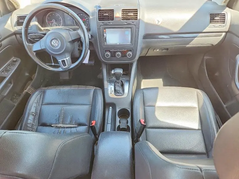 2010 VOLKSWAGEN JETTA SE  