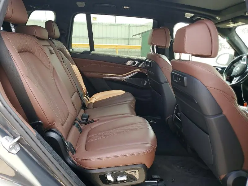 2021 BMW X7 M50I  