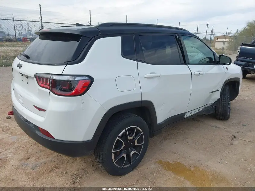 2024 JEEP COMPASS TRAILHAWK 4X4