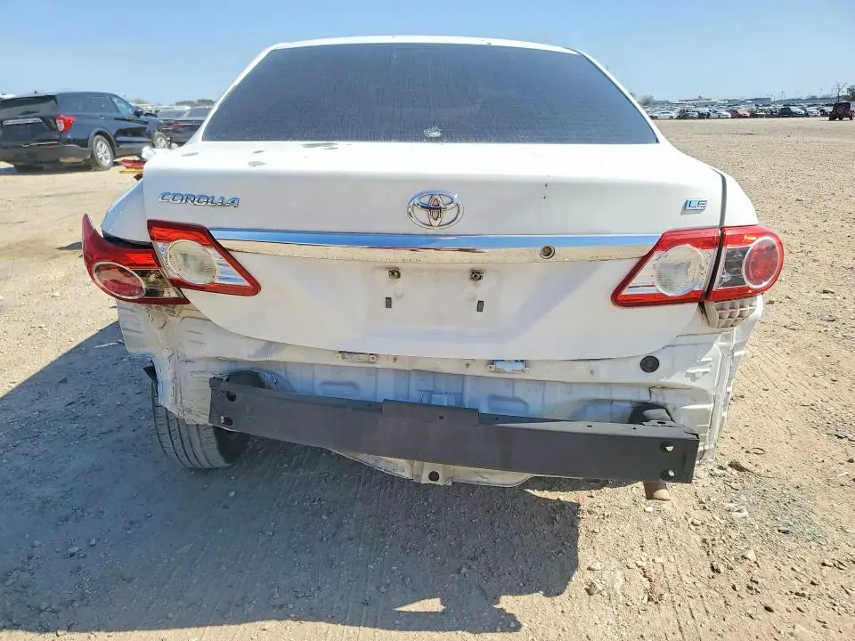 2013 TOYOTA COROLLA LE  