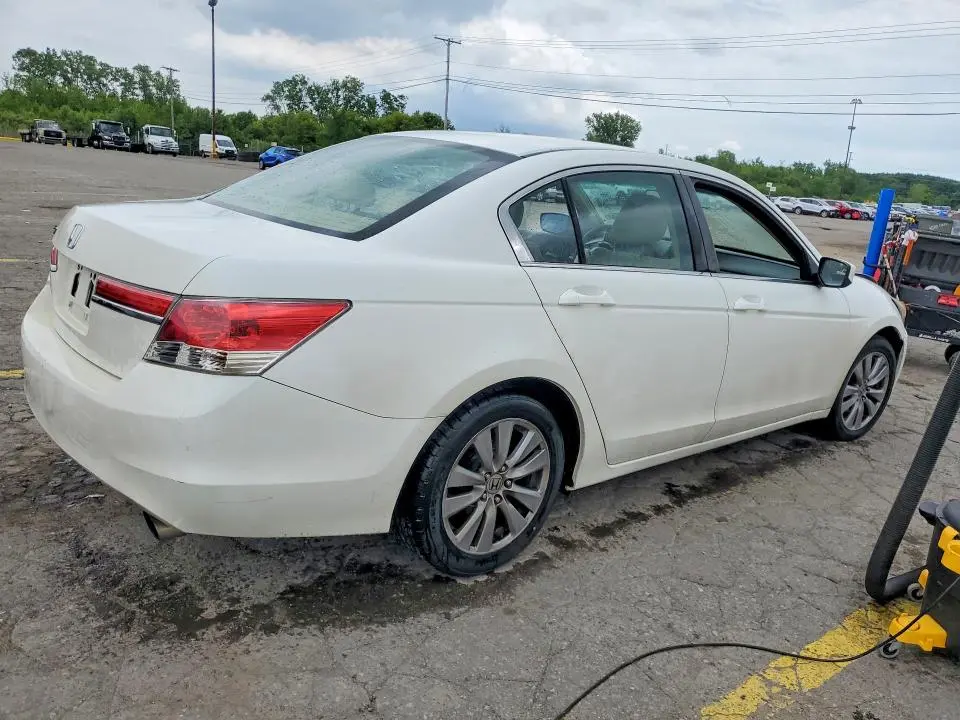 2011 HONDA ACCORD EX  