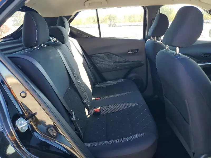2018 NISSAN KICKS SV  