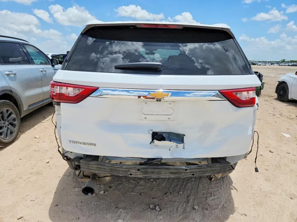 2021 CHEVROLET TRAVERSE LS  