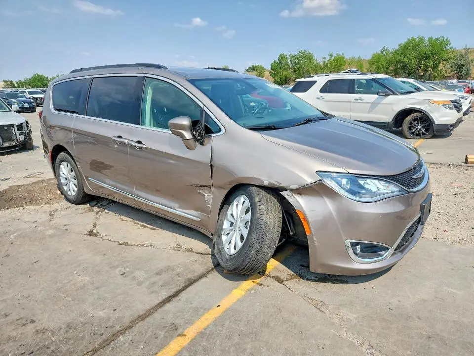 2017 CHRYSLER PACIFICA TOURING L  