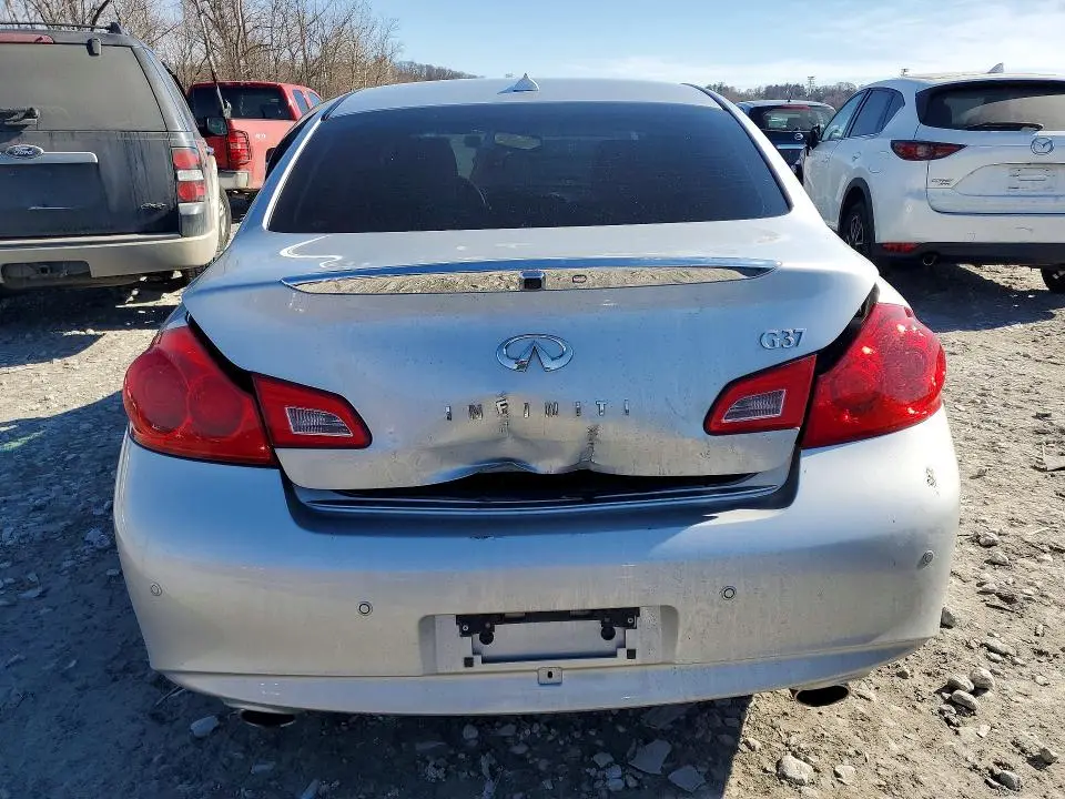 2013 INFINITI G37 BASE  