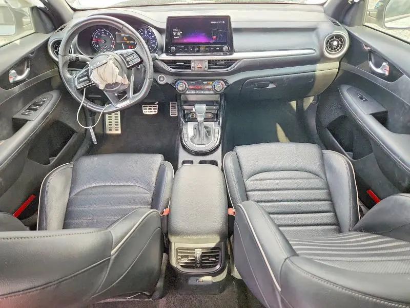 2023 KIA FORTE GT LINE  