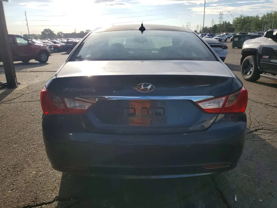 2012 HYUNDAI SONATA GLS  