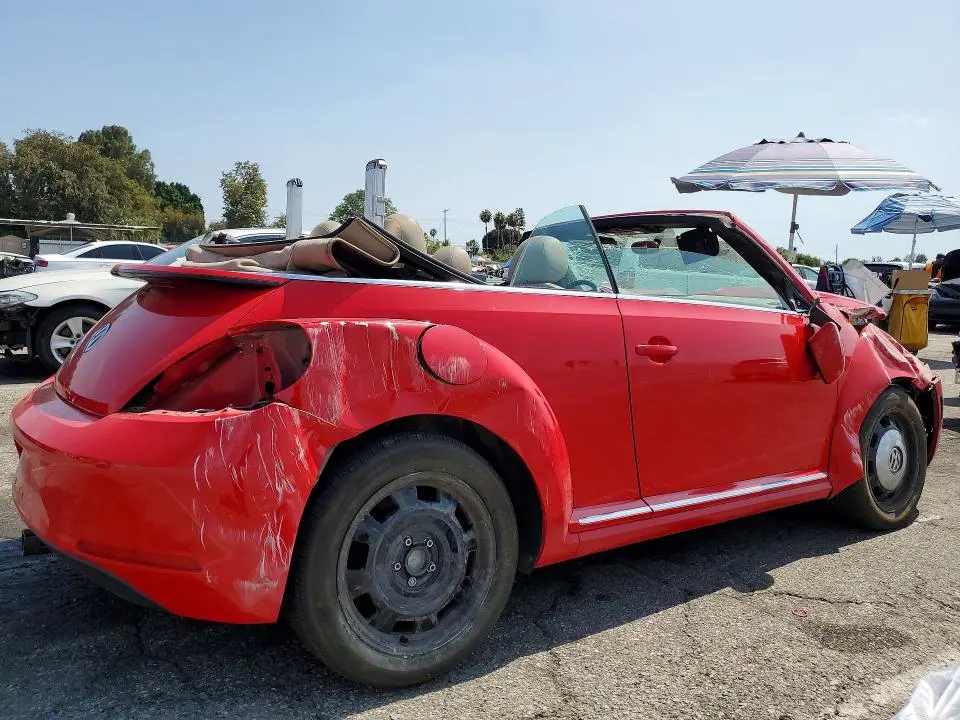 2013 VOLKSWAGEN BEETLE   