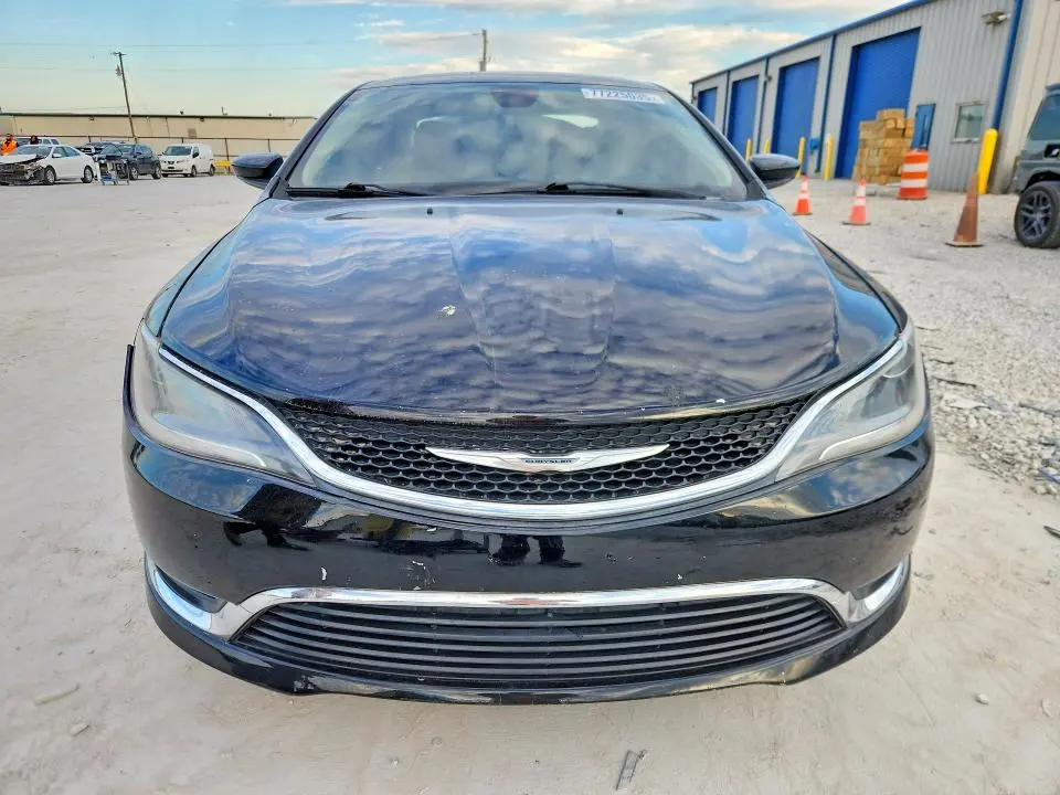 2015 CHRYSLER 200   