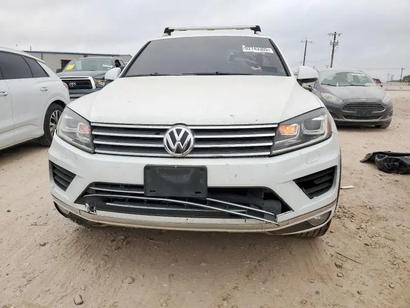 2016 VOLKSWAGEN TOUAREG SPORT  