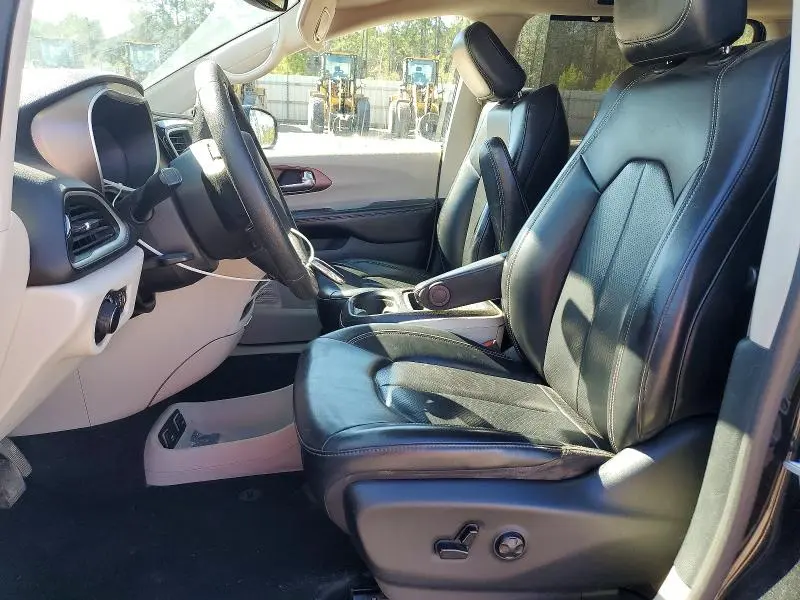 2020 CHRYSLER VOYAGER LXI  