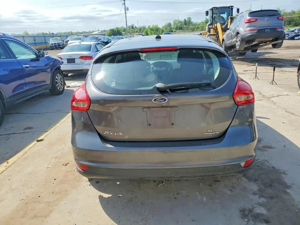 2016 FORD FOCUS SE  