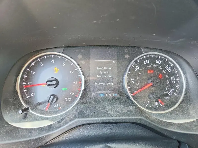 2020 TOYOTA RAV4 XLE  