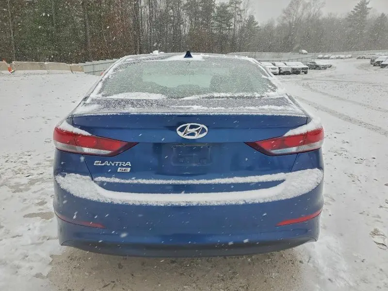 2018 HYUNDAI ELANTRA SE  
