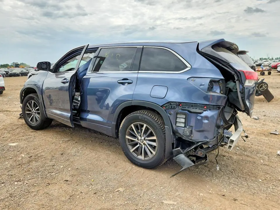 2018 TOYOTA HIGHLANDER XLE  