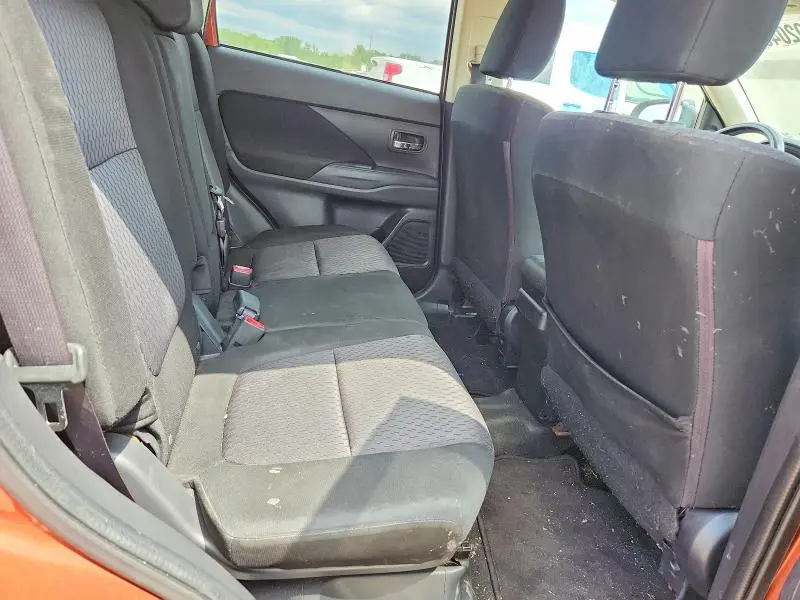 2014 MITSUBISHI OUTLANDER SE  