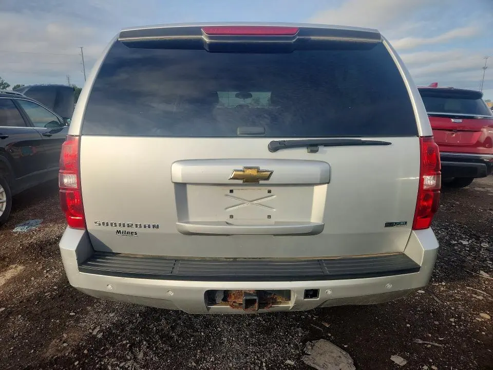 2011 CHEVROLET SUBURBAN K1500 LT  