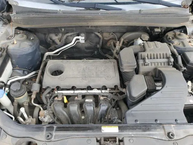 2012 HYUNDAI SANTA FE GLS  