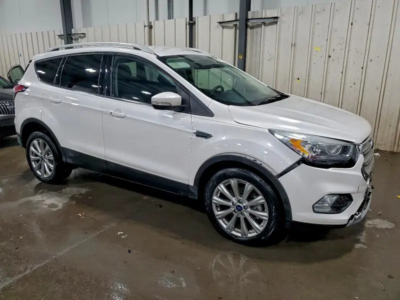 2017 FORD ESCAPE TITANIUM  