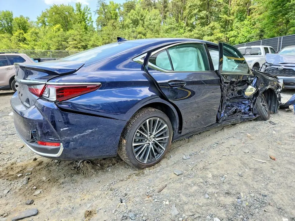 2025 LEXUS ES 300H BASE  