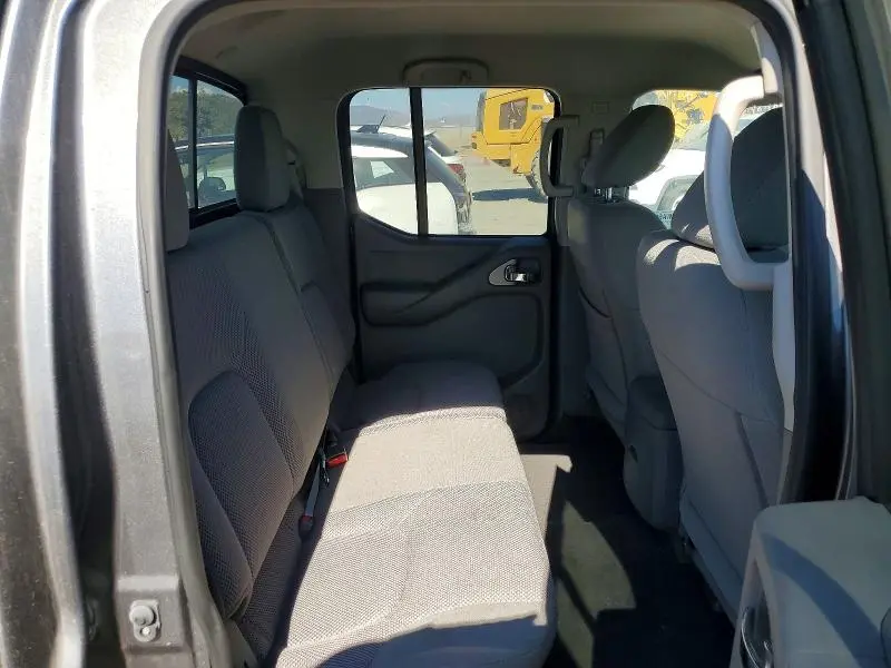 2019 NISSAN FRONTIER SV  