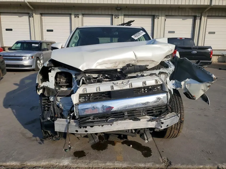 2023 TOYOTA 4 RUNNER   