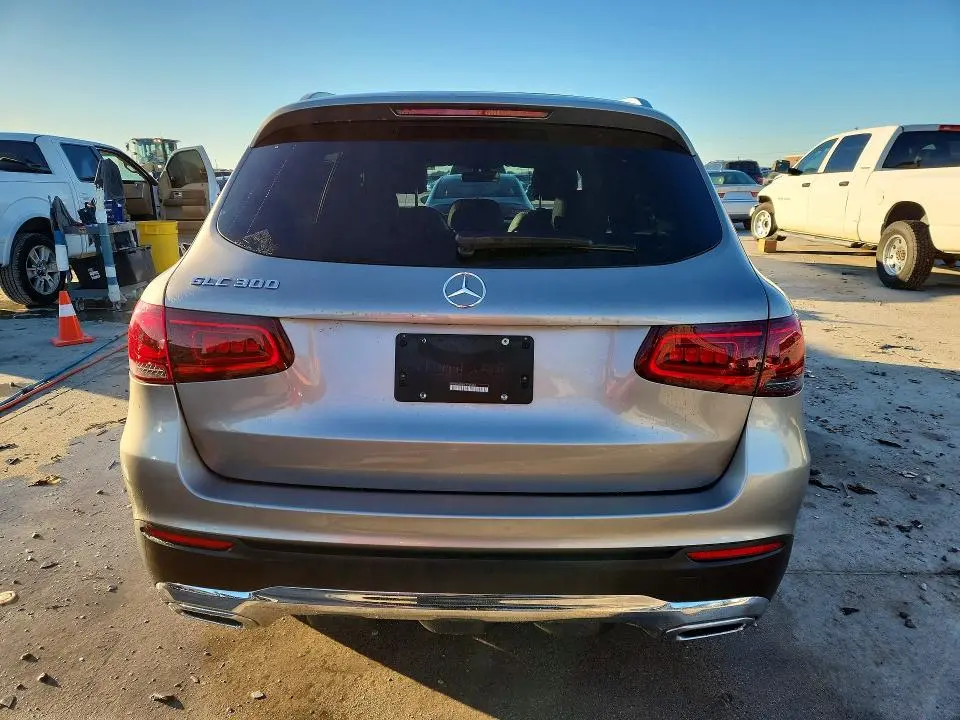 2020 MERCEDES-BENZ GLC 300  