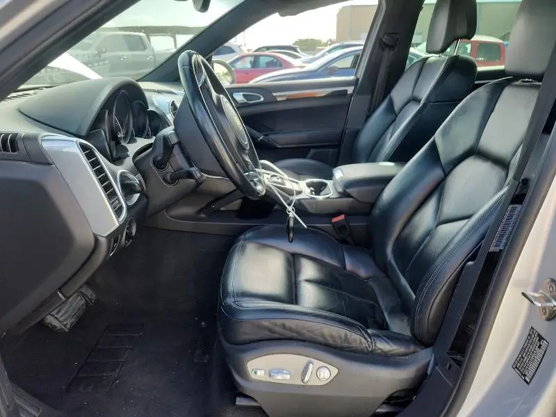 2012 PORSCHE CAYENNE   