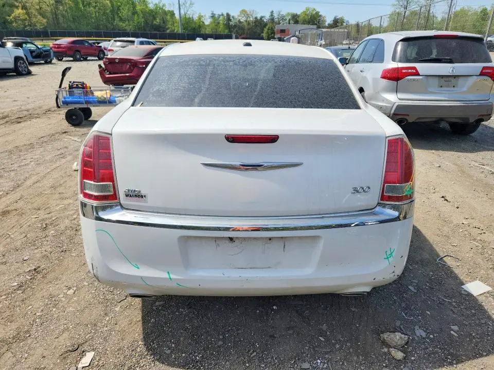 2013 CHRYSLER 300   