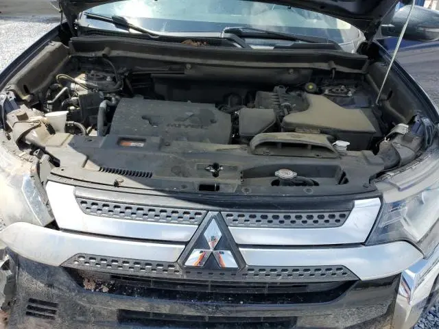 2019 MITSUBISHI OUTLANDER SE