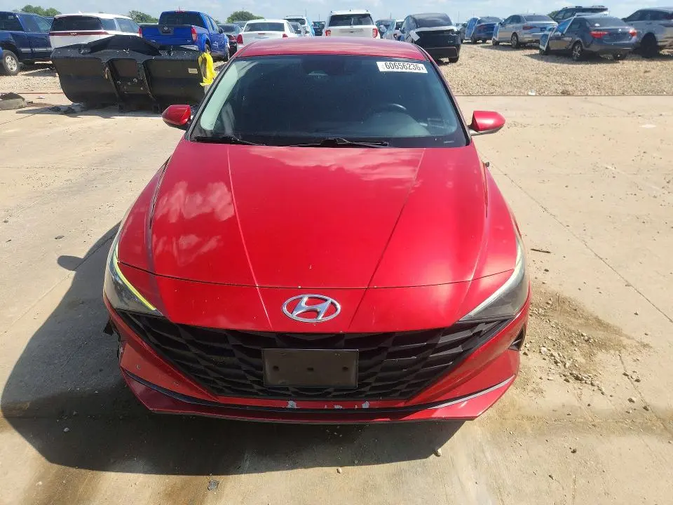 2021 HYUNDAI ELANTRA SEL  