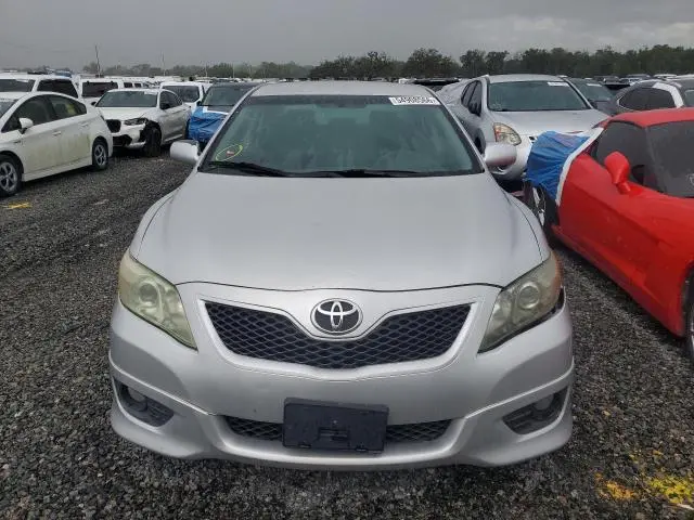 2011 TOYOTA CAMRY SE  
