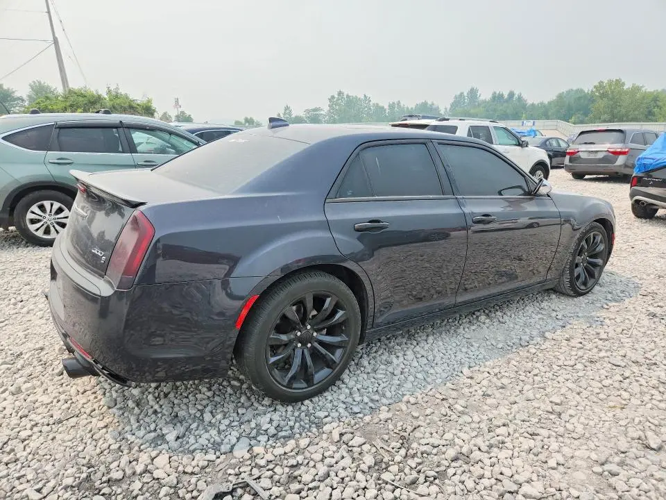 2017 CHRYSLER 300C   
