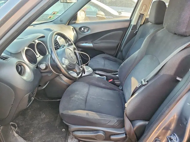 2014 NISSAN JUKE SV  