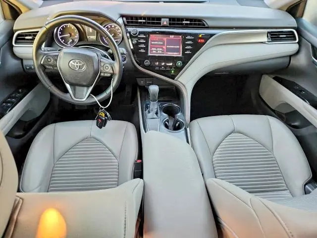 2018 TOYOTA CAMRY SE  