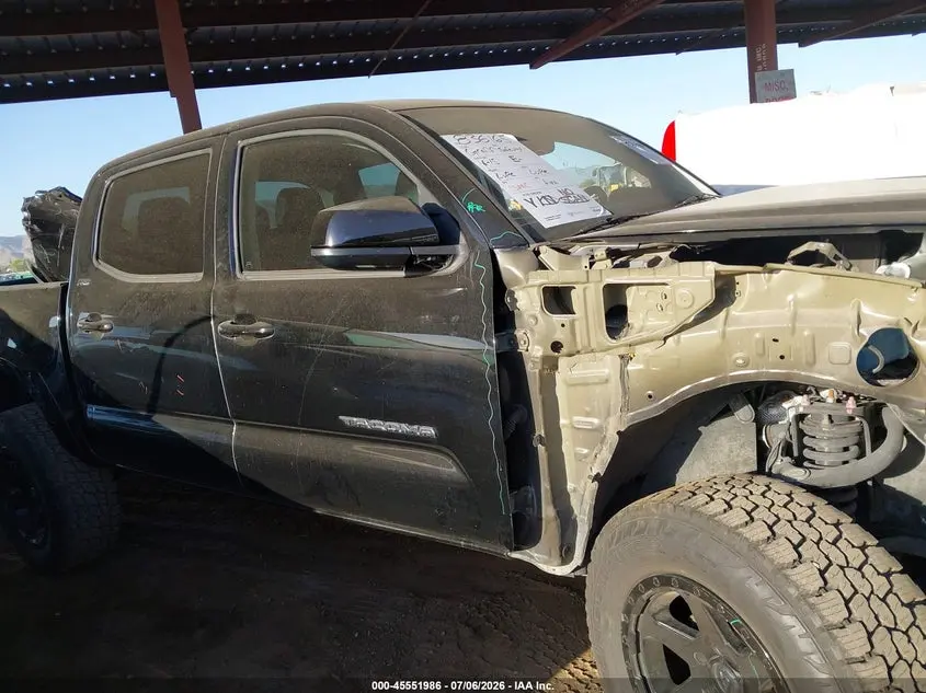 2017 TOYOTA TACOMA SR5 V6