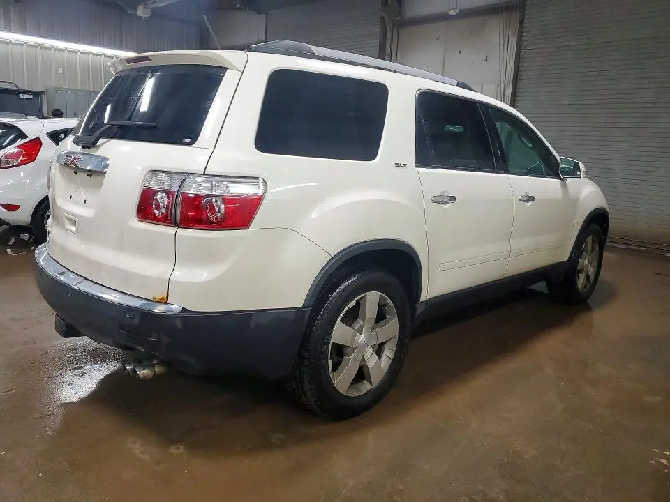 2011 GMC ACADIA SLT-1  